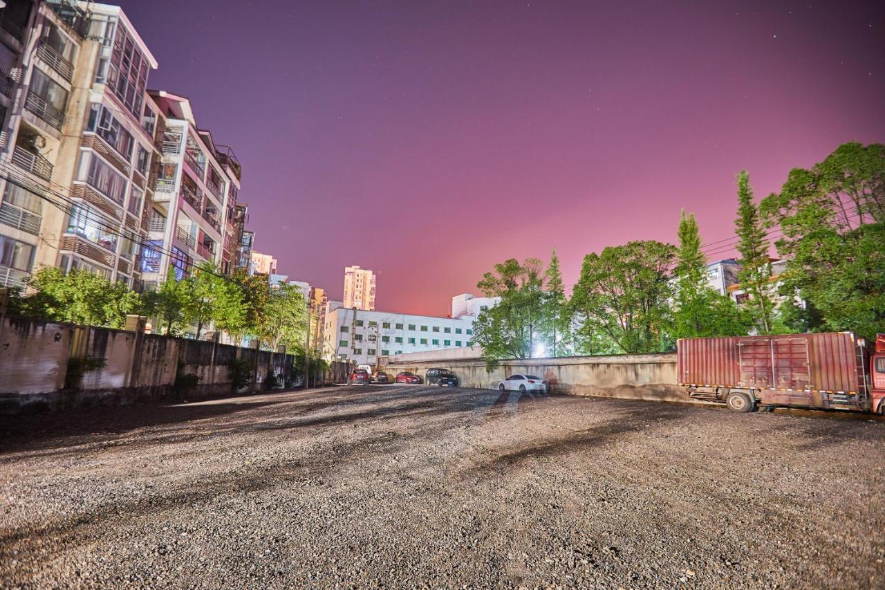 Yiwu Boman Boutique Hotel Buitenkant foto